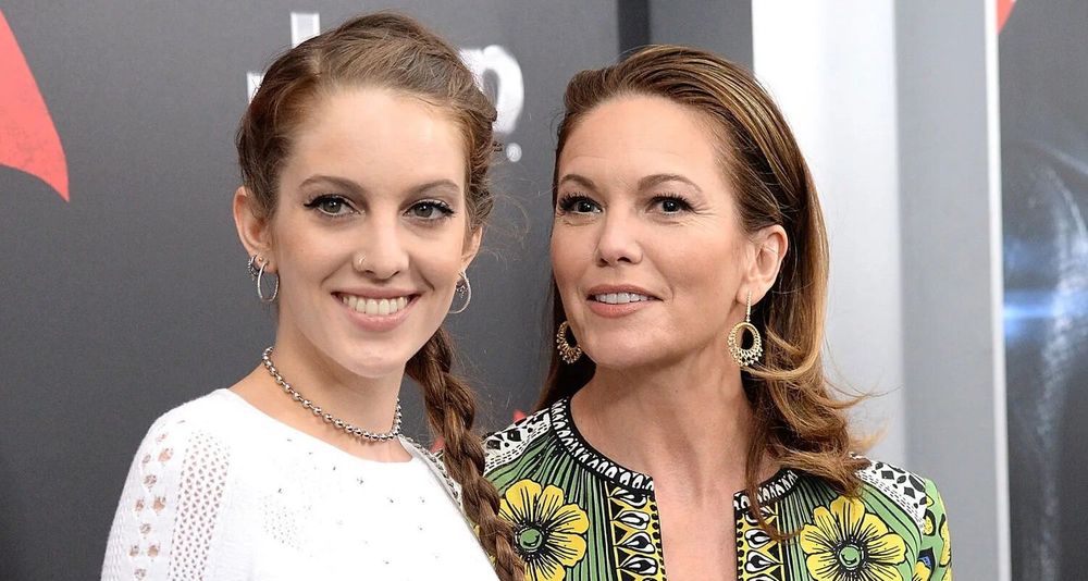 Eleanor Jasmine Lambert and Diane Lane